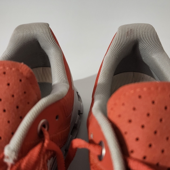 On Cloud Rust/Rose Cloudflow Running Shoes Size 10. - Picture 11 of 16